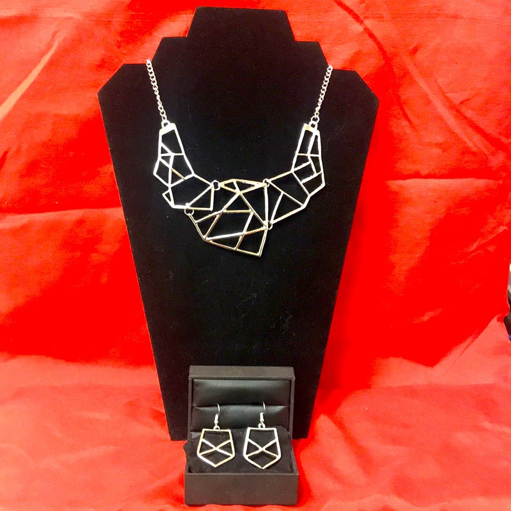 Necklace & Earrings